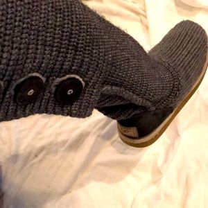 UGG sweater boots sz 7